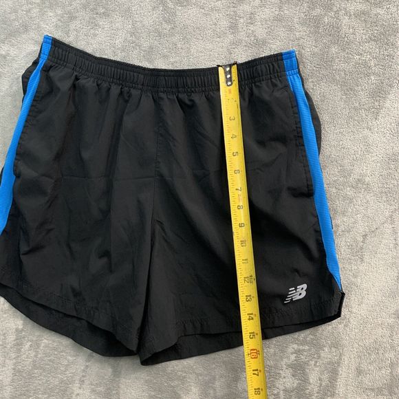 New Balance Shorts Men's Size Large - Picture 2 of 8